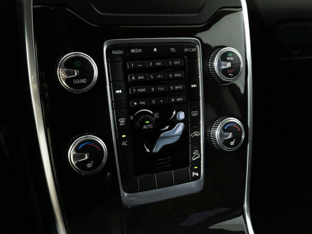 Volvo XC70, 2015 Фото №14