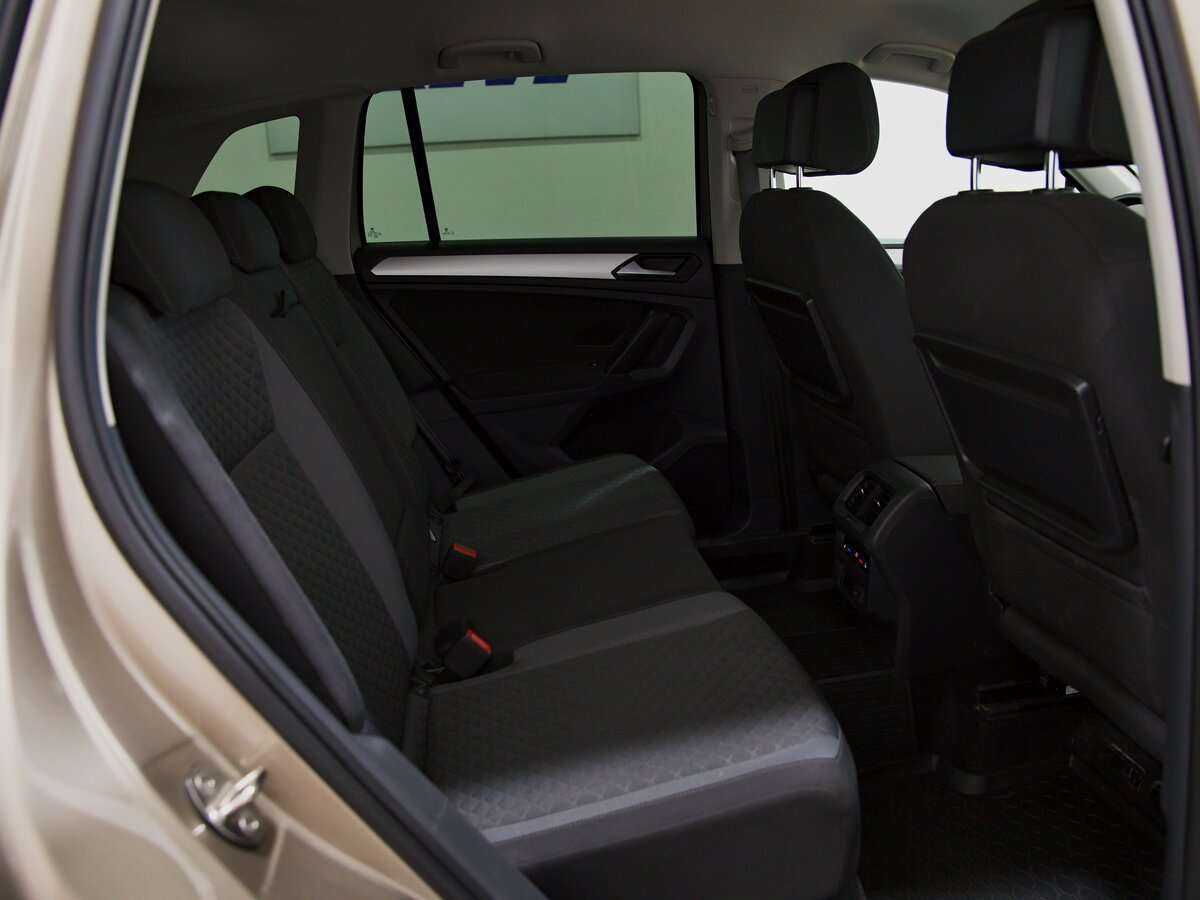 Volkswagen Tiguan, 2018 Фото №5