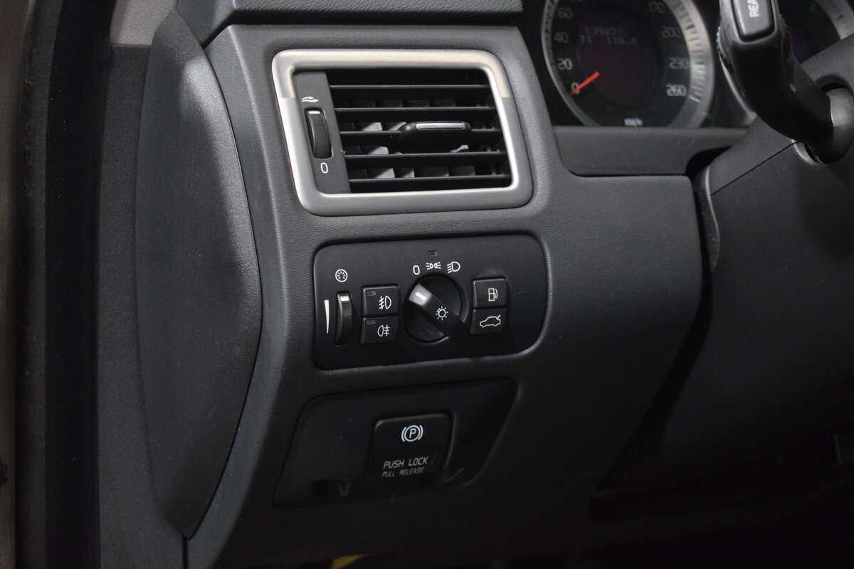 Volvo XC70, 2012 Фото №18