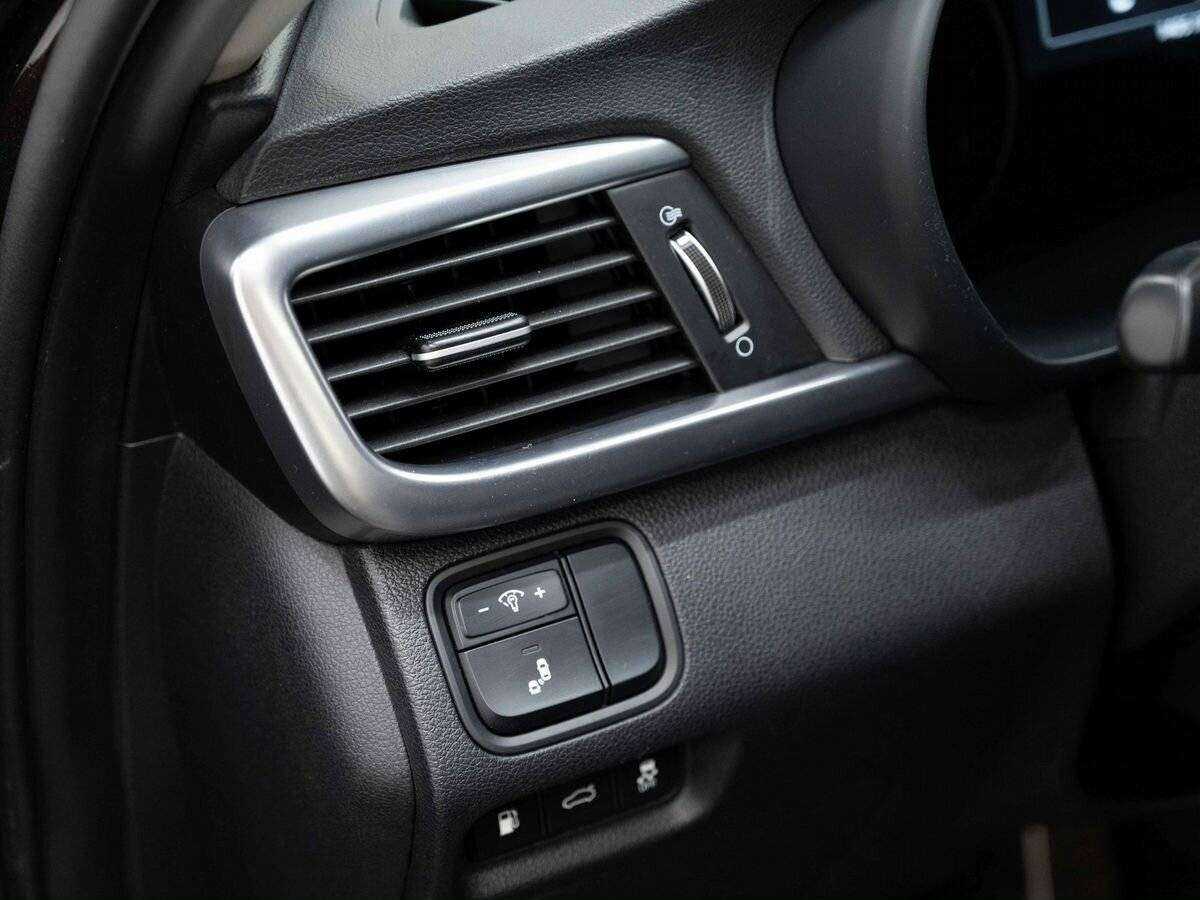 Kia Optima, 2018 Фото №17