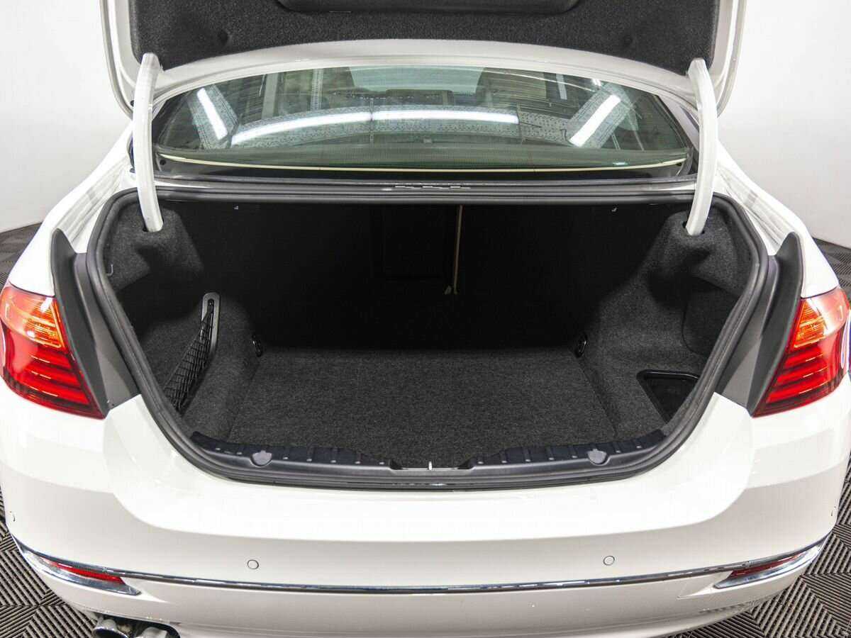 BMW 5 серии 530d xDrive, 2015 Фото №29