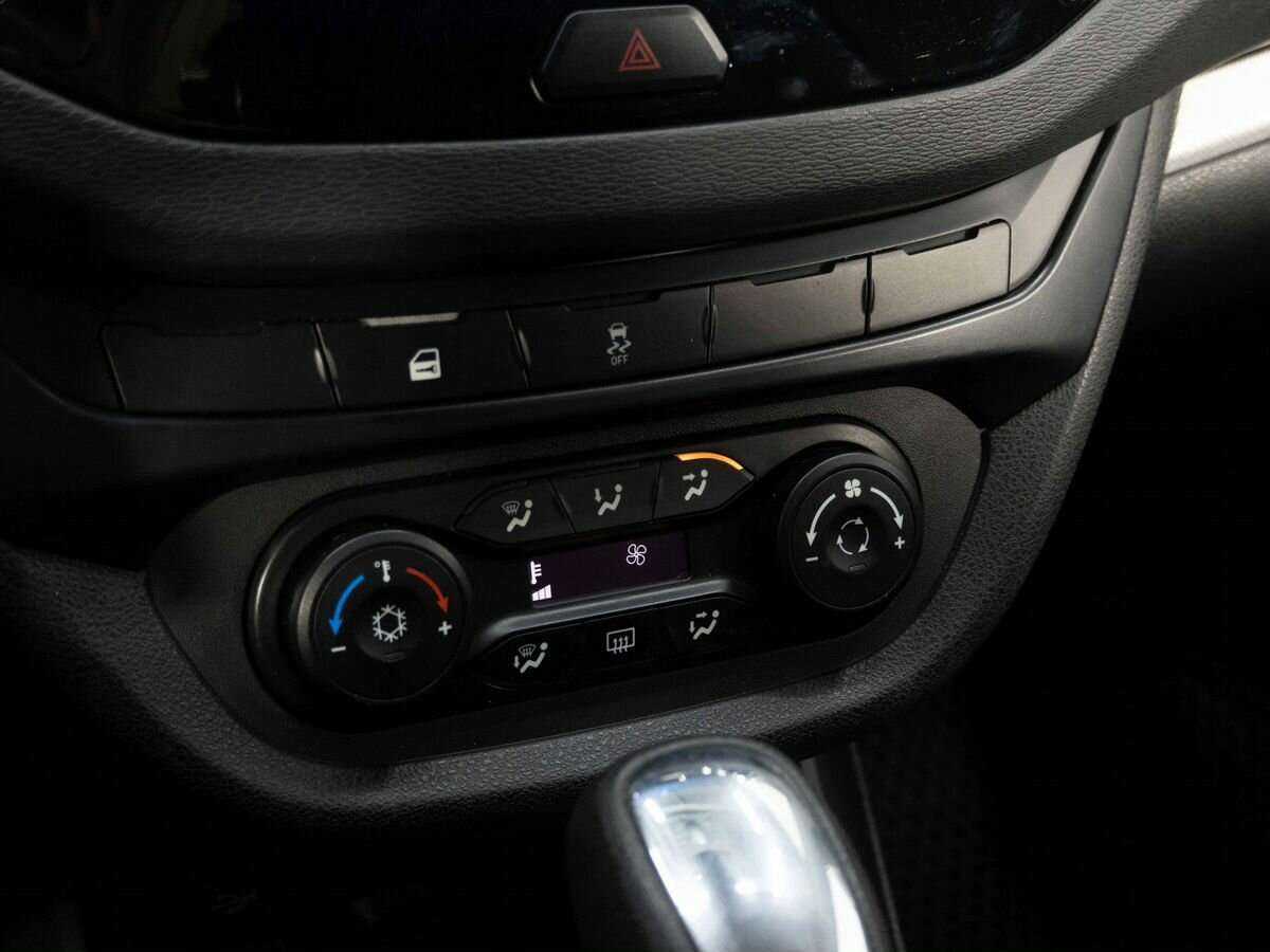 Lada (ВАЗ) Vesta SW, 2020 Фото №20