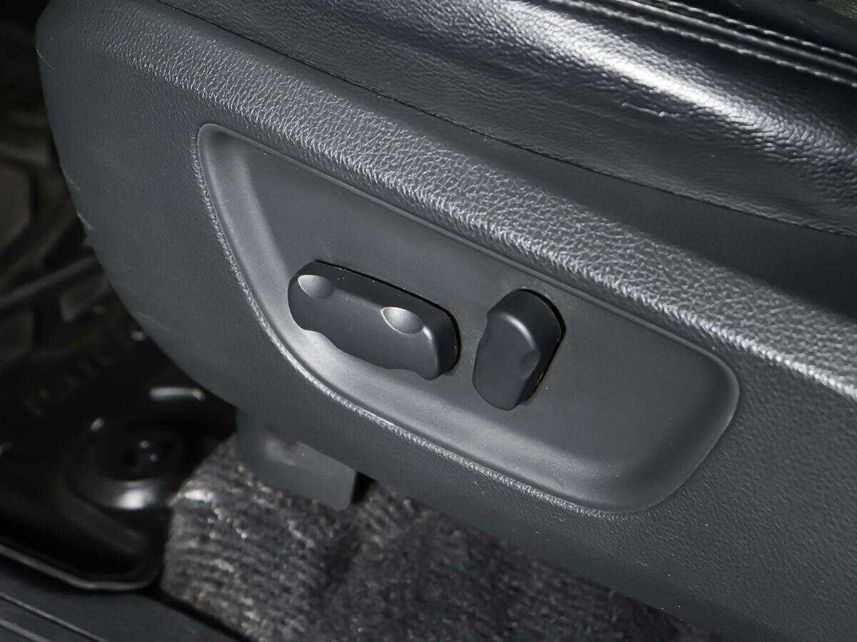 Mitsubishi Pajero Sport, 2018 Фото №17