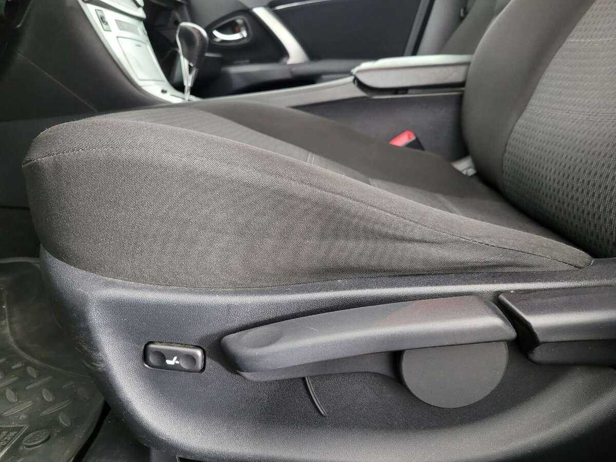 Toyota Avensis, 2012 Фото №10