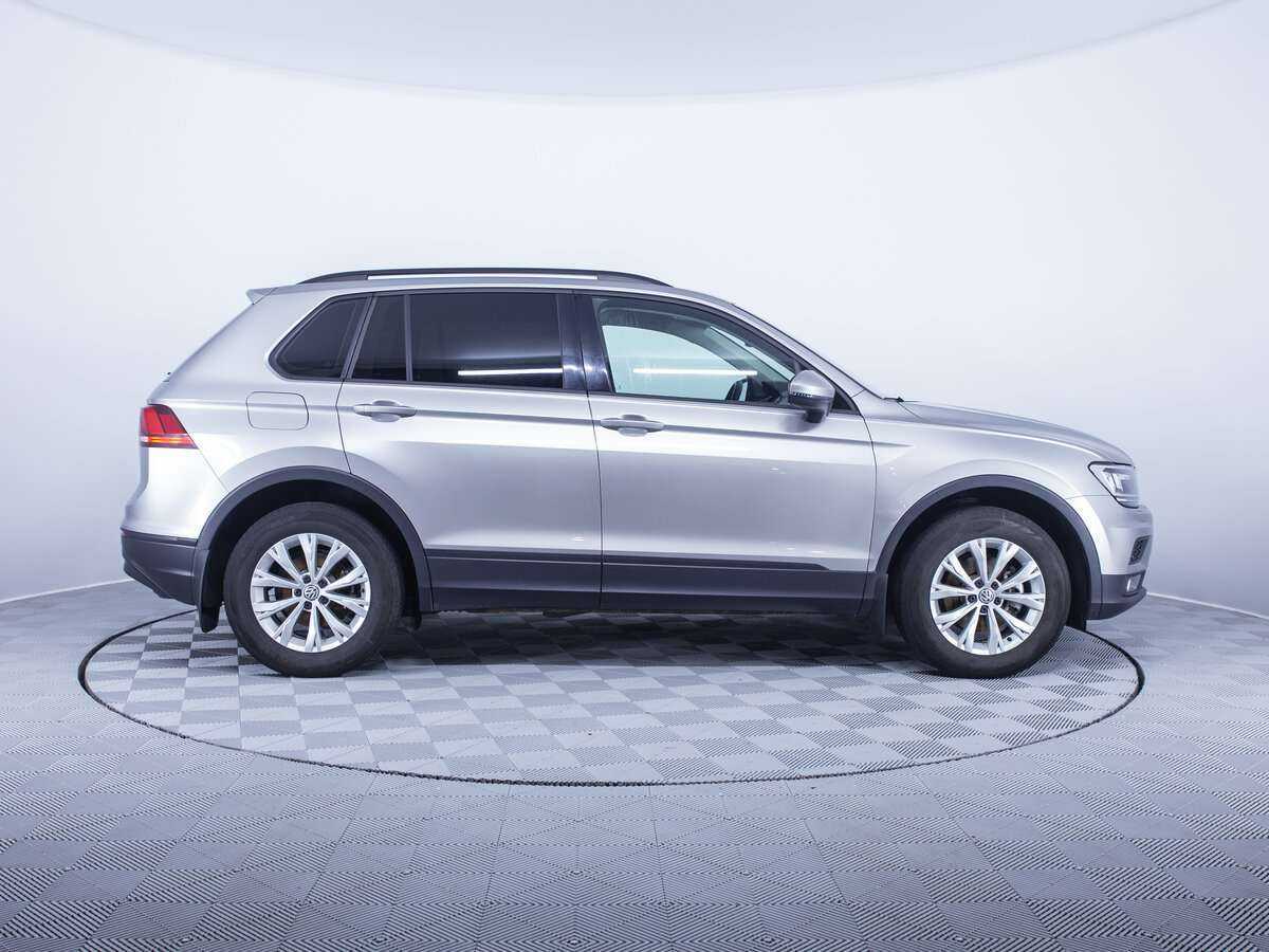 Volkswagen Tiguan, 2020 - 49 608 км. | Фото №4