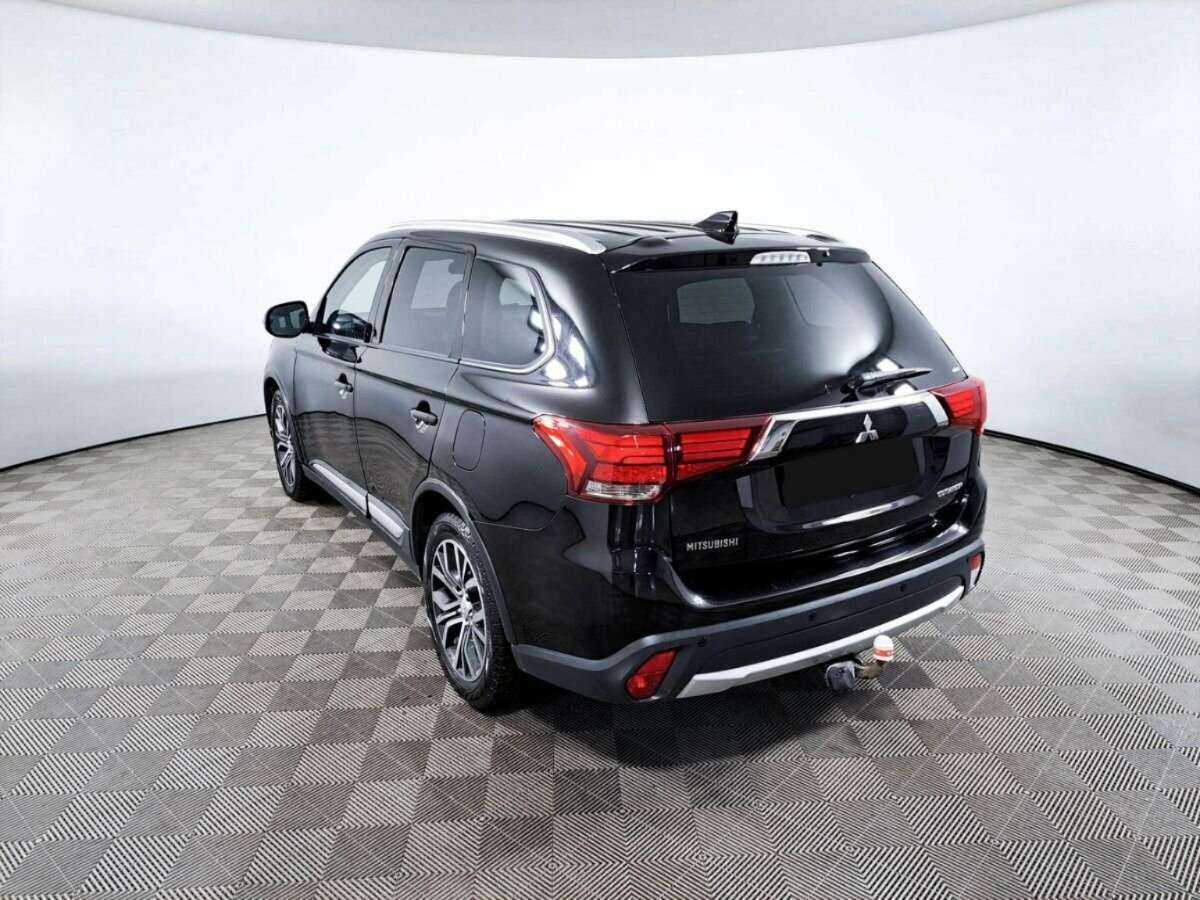 Mitsubishi Outlander, 2017 - 88 421 км. | Фото №7