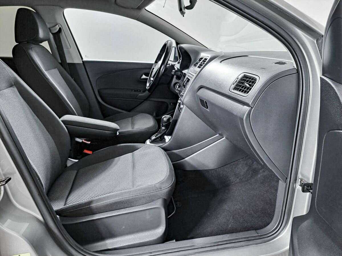 Volkswagen Polo, 2017 Фото №9