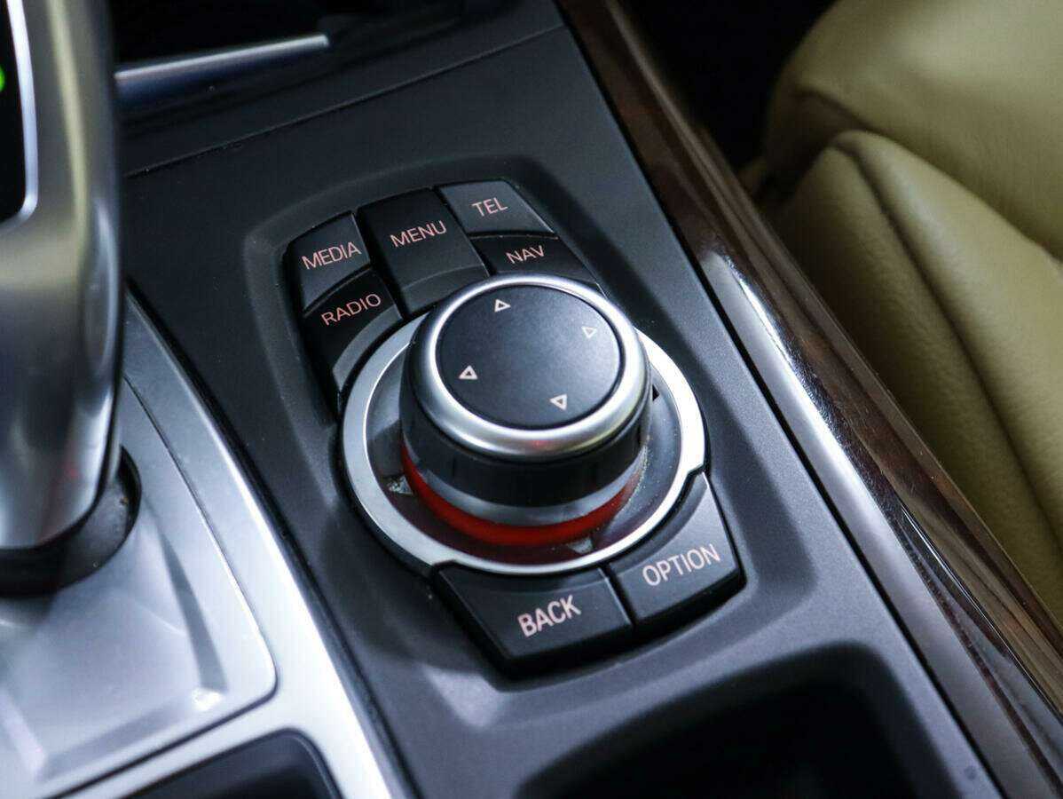 BMW X5 35i, 2013 Фото №18