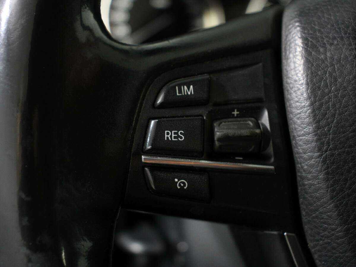 BMW 5 серии 528i xDrive, 2012 Фото №17