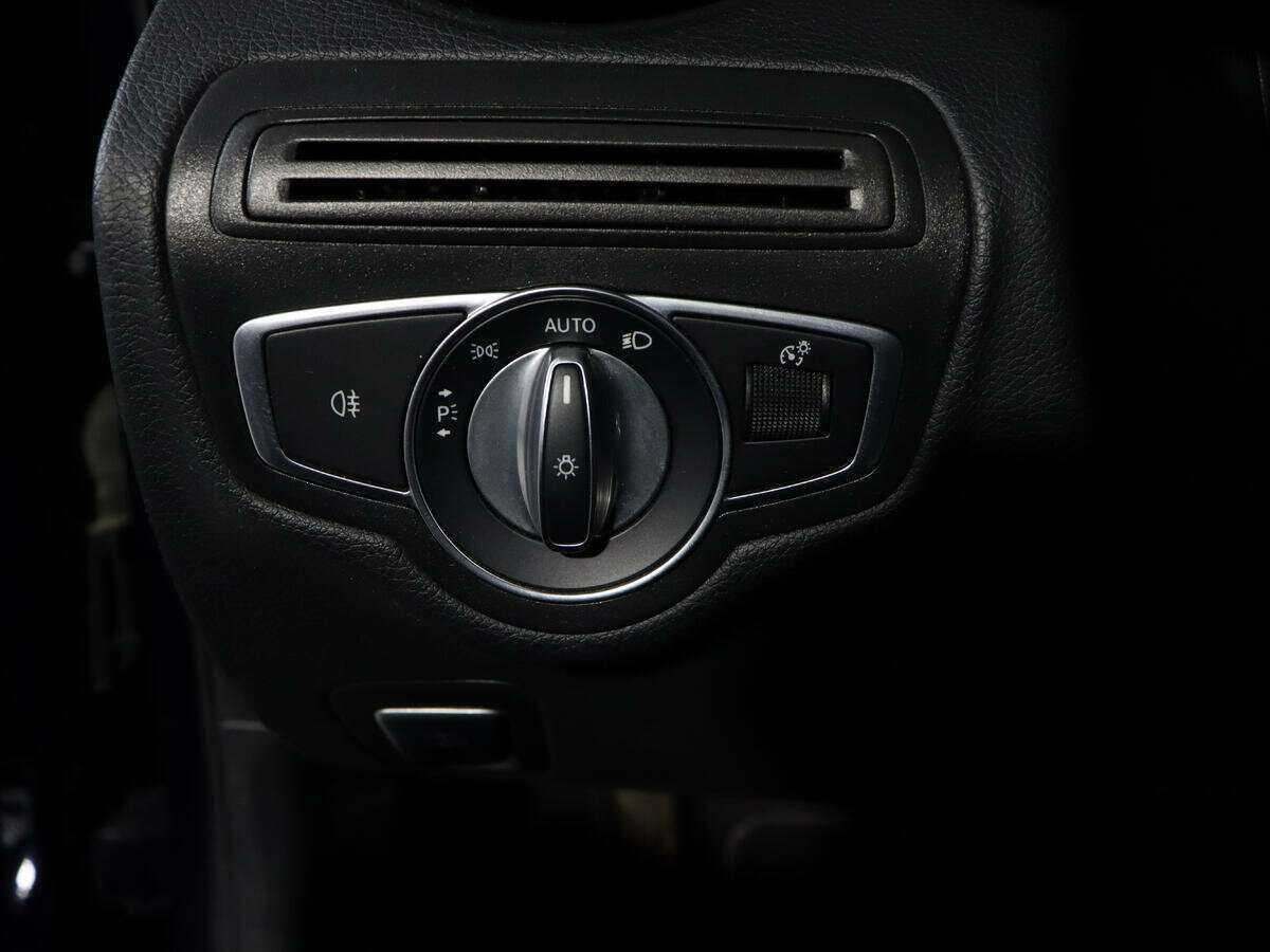 Mercedes-Benz C-Класс 180, 2018 Фото №16