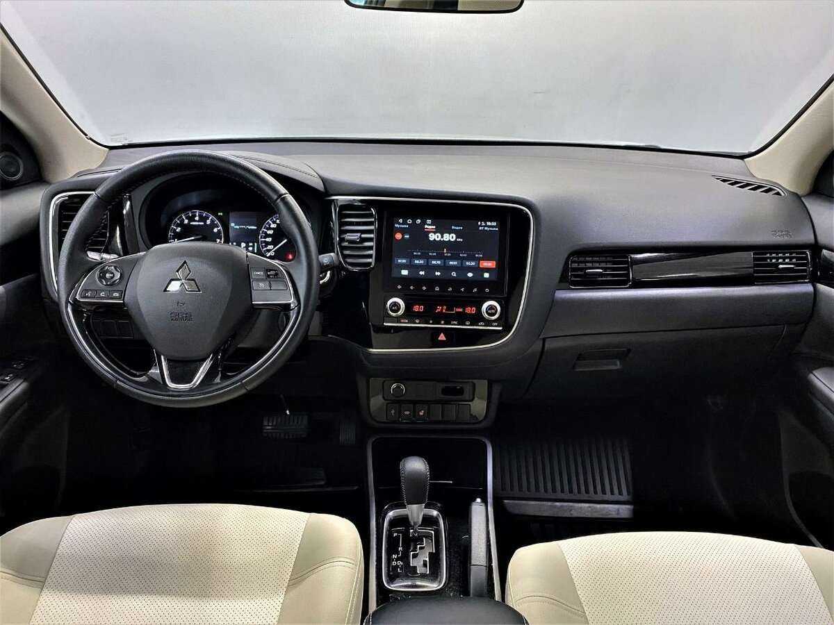 Mitsubishi Outlander, 2021 - 33 584 км. | Фото №7