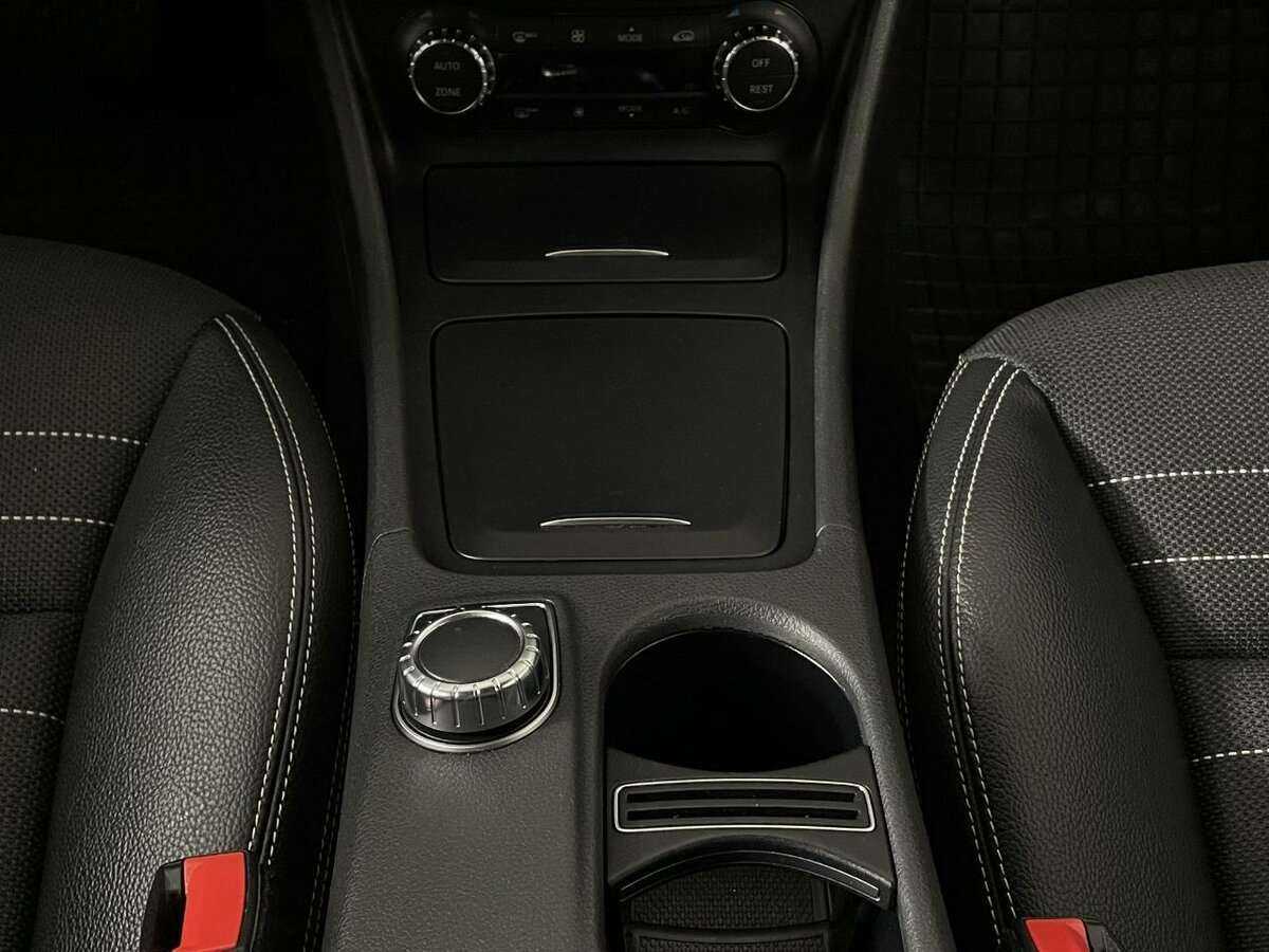 Mercedes-Benz CLA 200, 2014 Фото №13