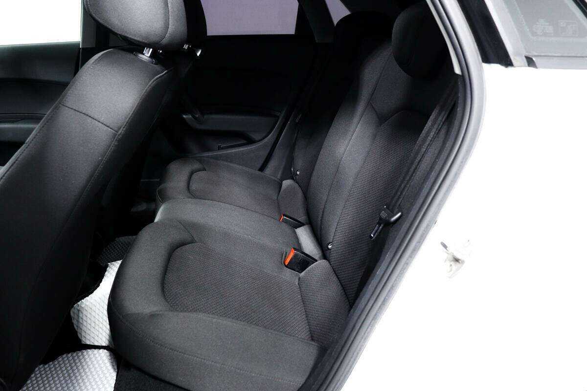 Audi A1 Sportback, 2013 Фото №12