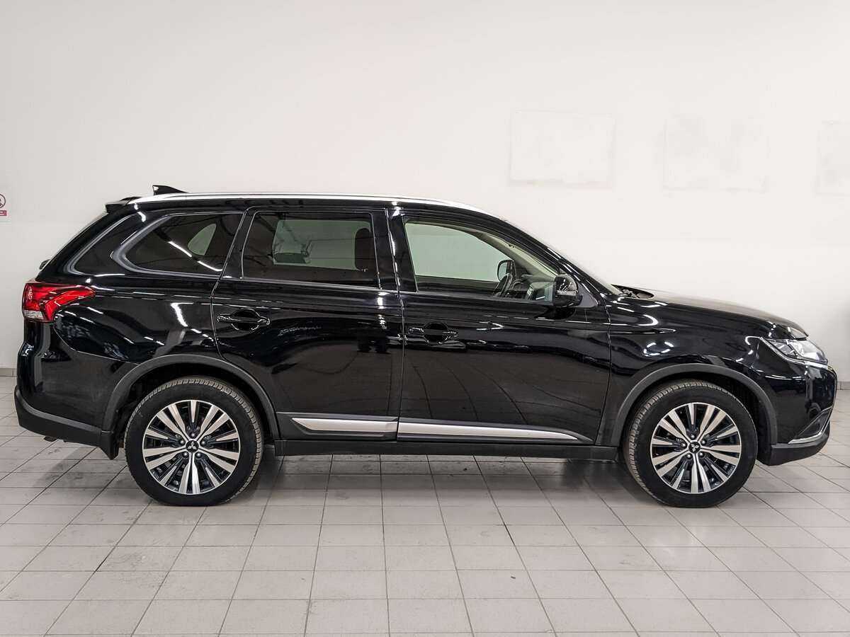 Mitsubishi Outlander, 2020 - 158 018 км. | Фото №4