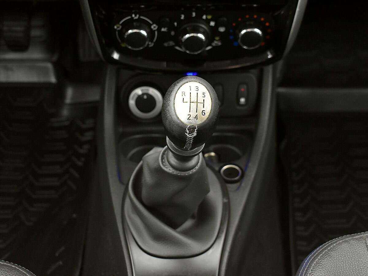 Nissan Terrano, 2014 Фото №11