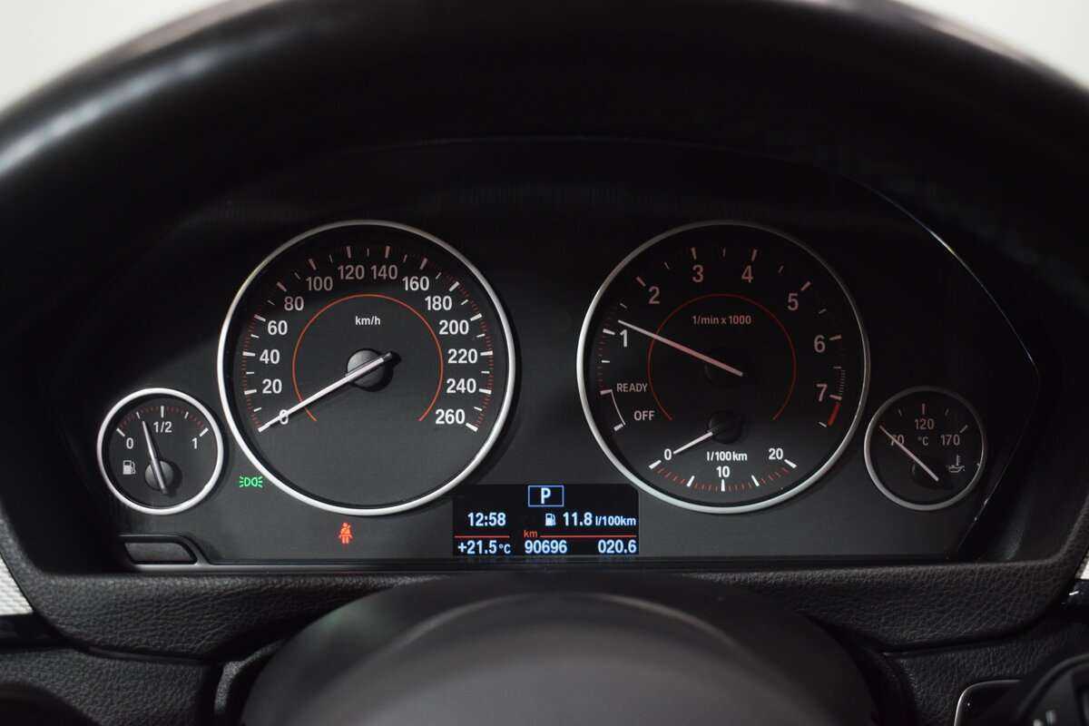 BMW 3 серии 320i xDrive, 2018 Фото №17