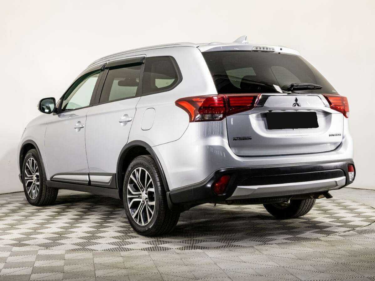 Mitsubishi Outlander, 2018 - 135 355 км. | Фото №7