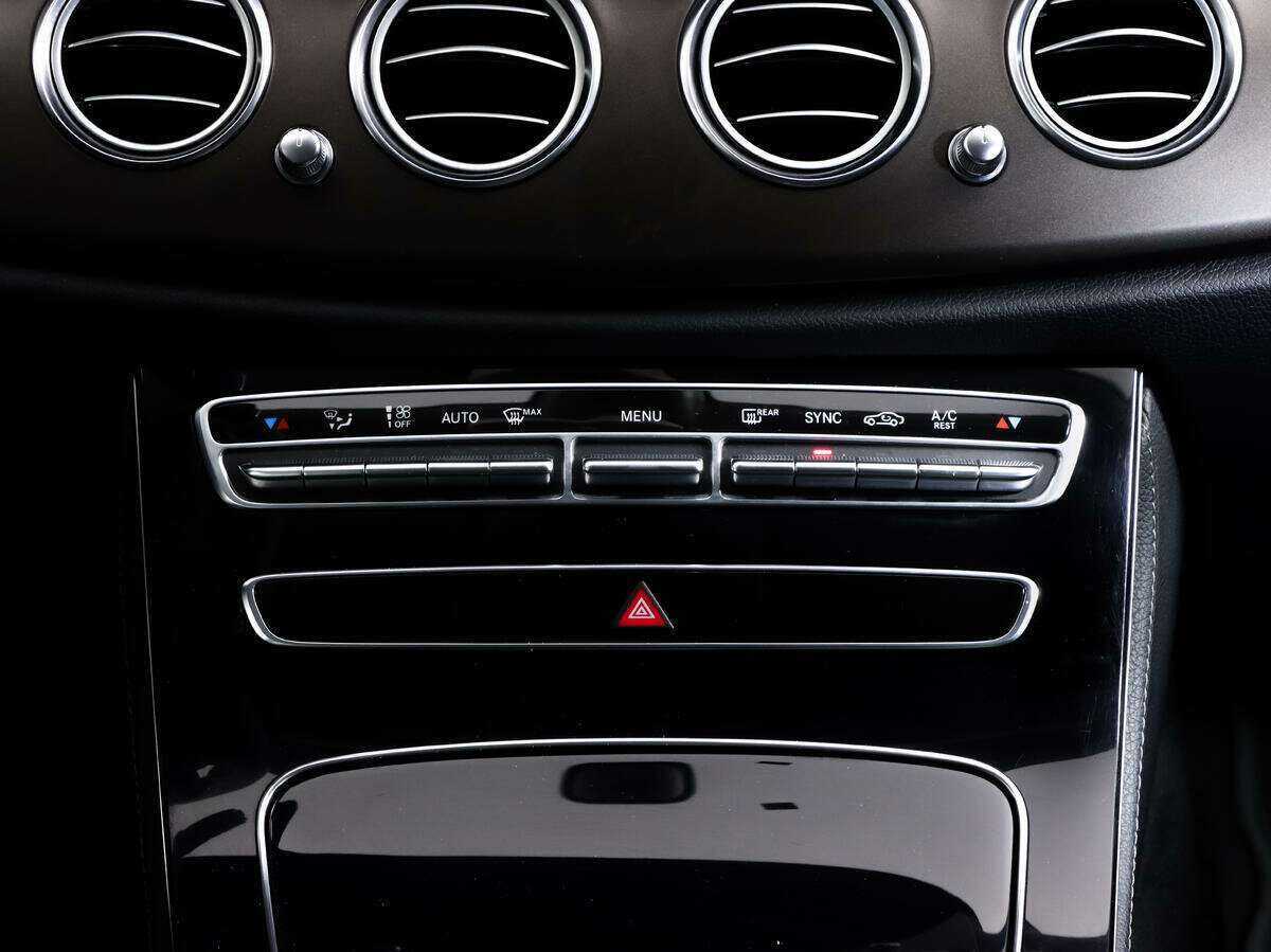 Mercedes-Benz E-Класс 220 d, 2016 Фото №14