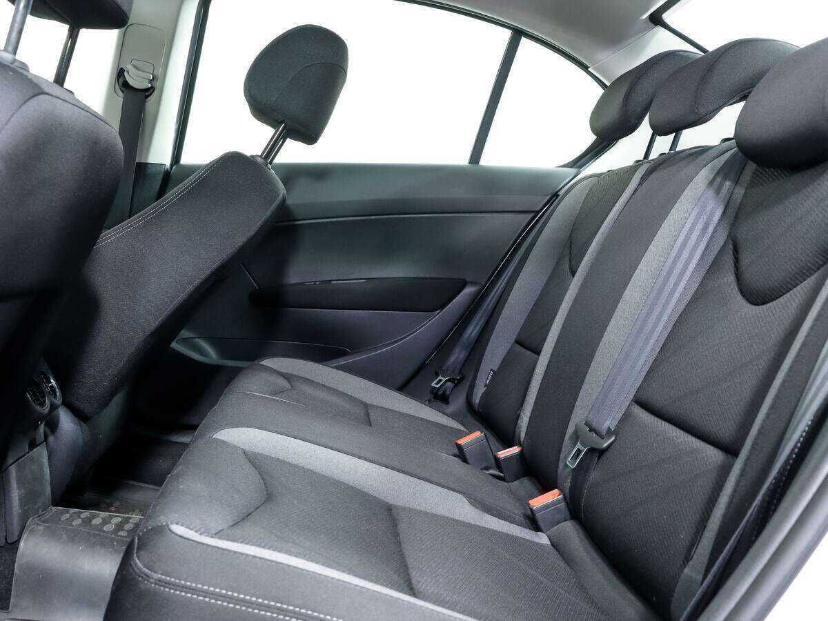 Peugeot 408, 2016 Фото №11