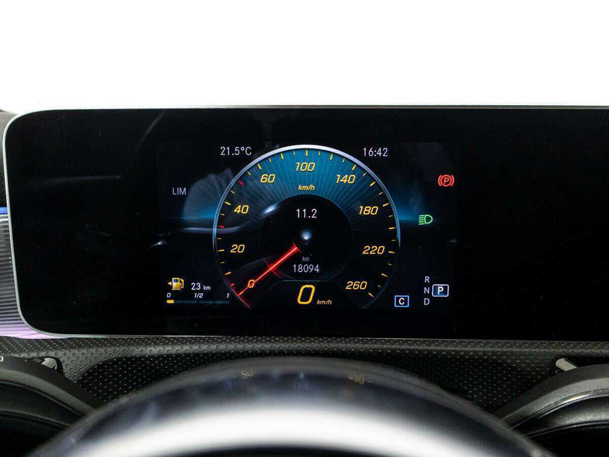 Mercedes-Benz A-Класс 200, 2020 Фото №12