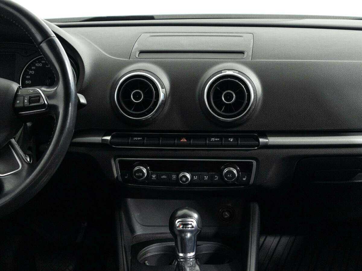 Audi A3, 2015 Фото №14