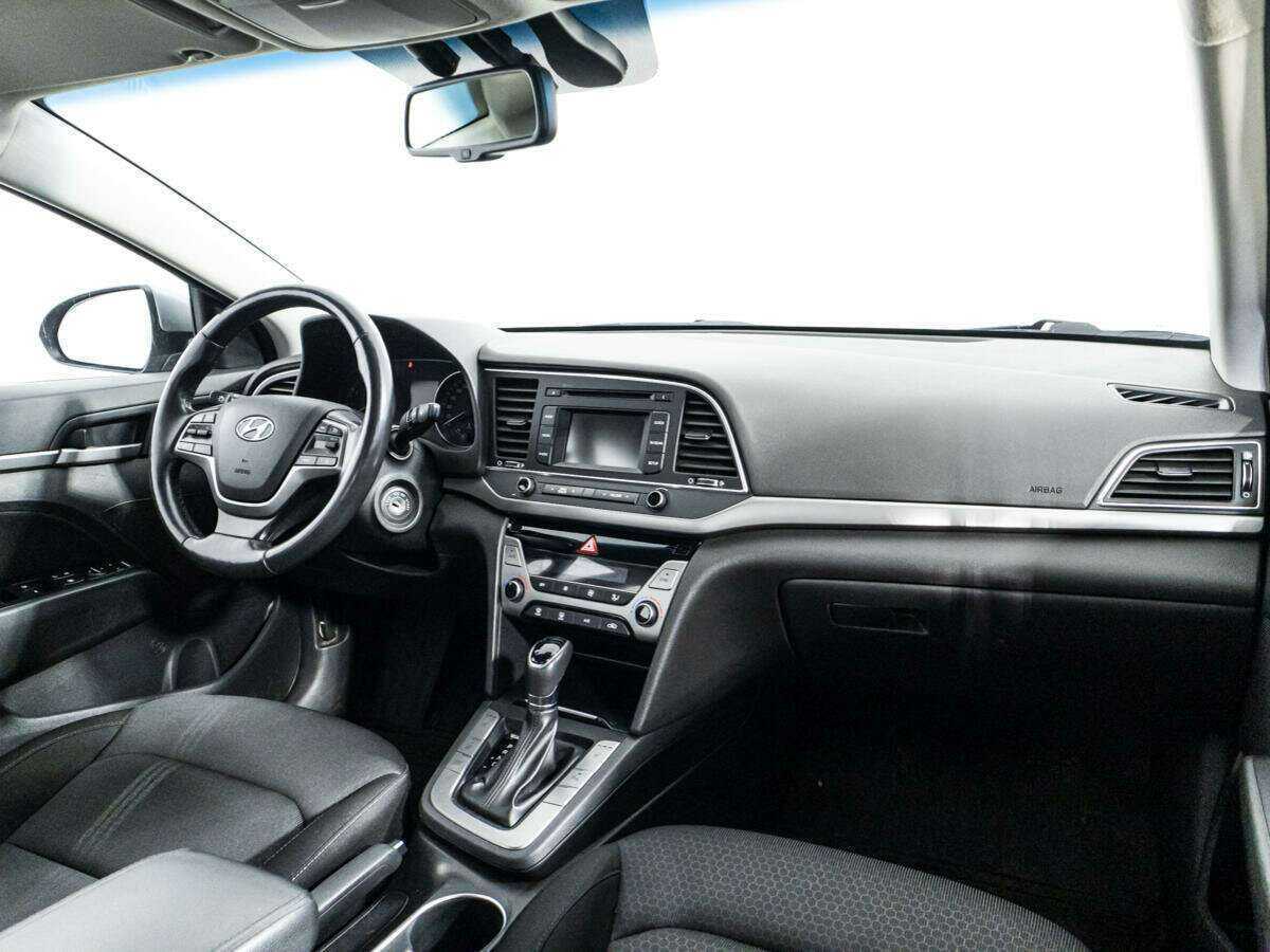 Hyundai Elantra, 2018 Фото №9