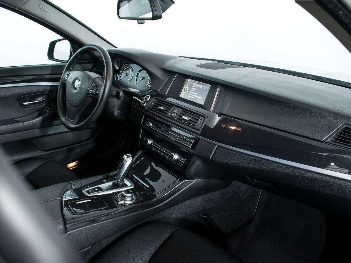 BMW 5 серии 520i, 2014 Фото №9
