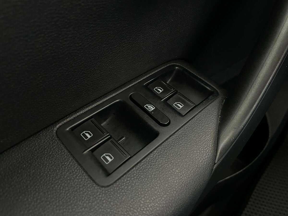 Volkswagen Polo, 2016 Фото №18