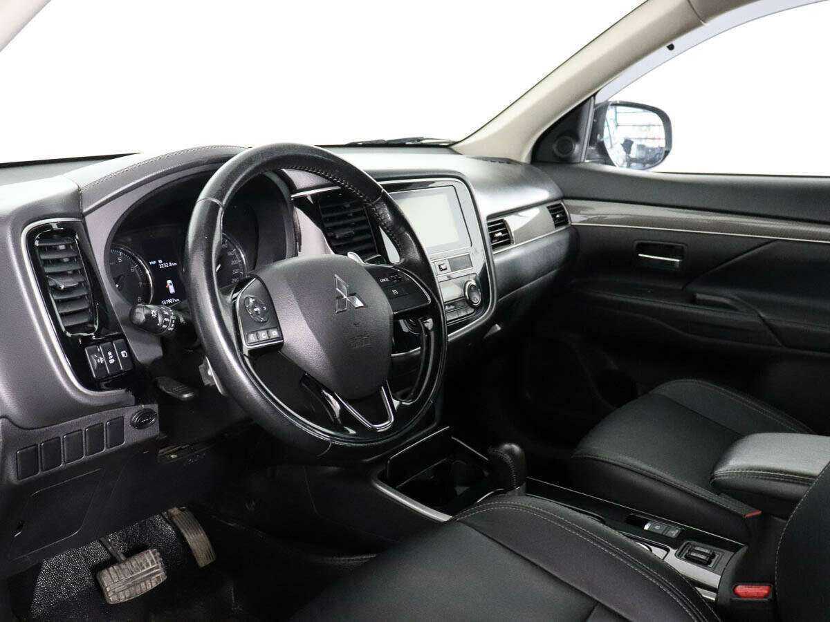 Mitsubishi Outlander, 2019 - 131 904 км. | Фото №8