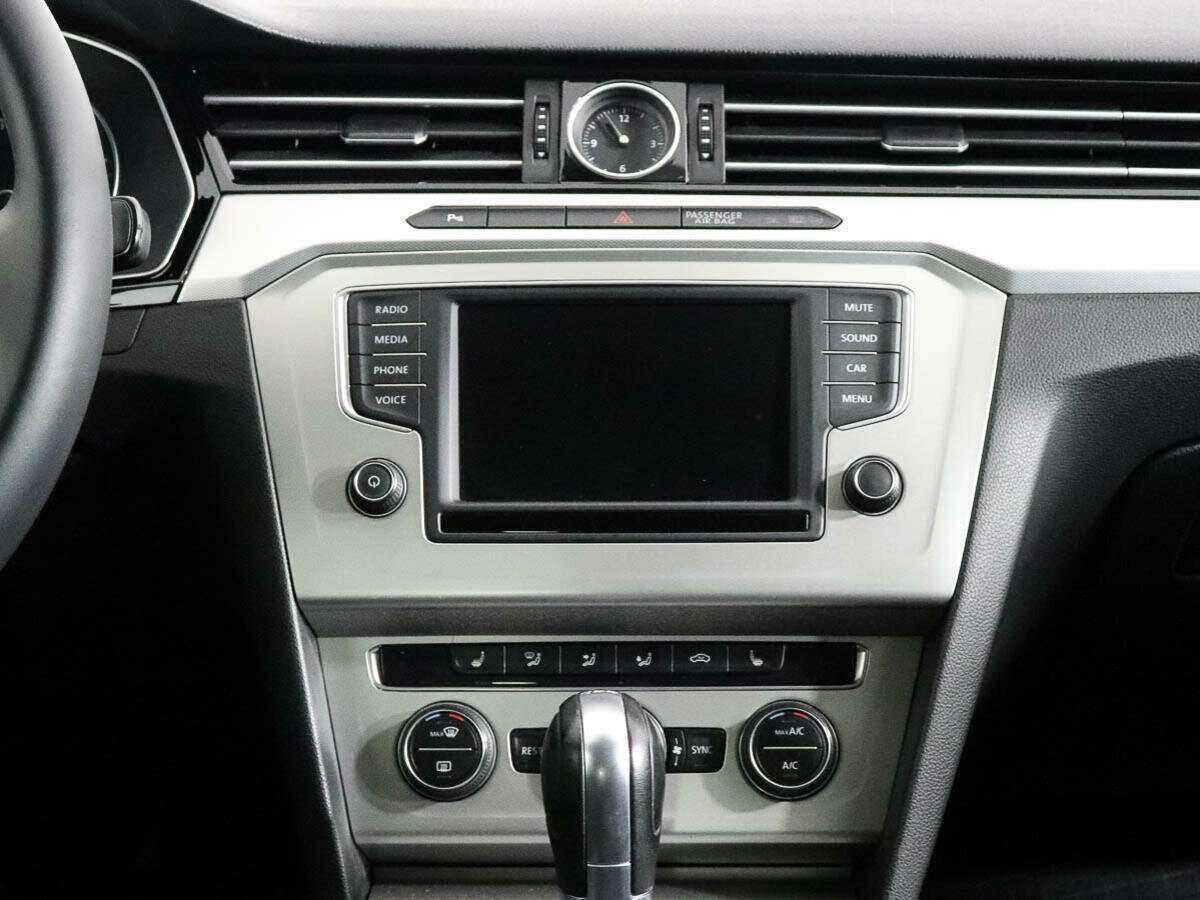 Volkswagen Passat, 2017 Фото №12