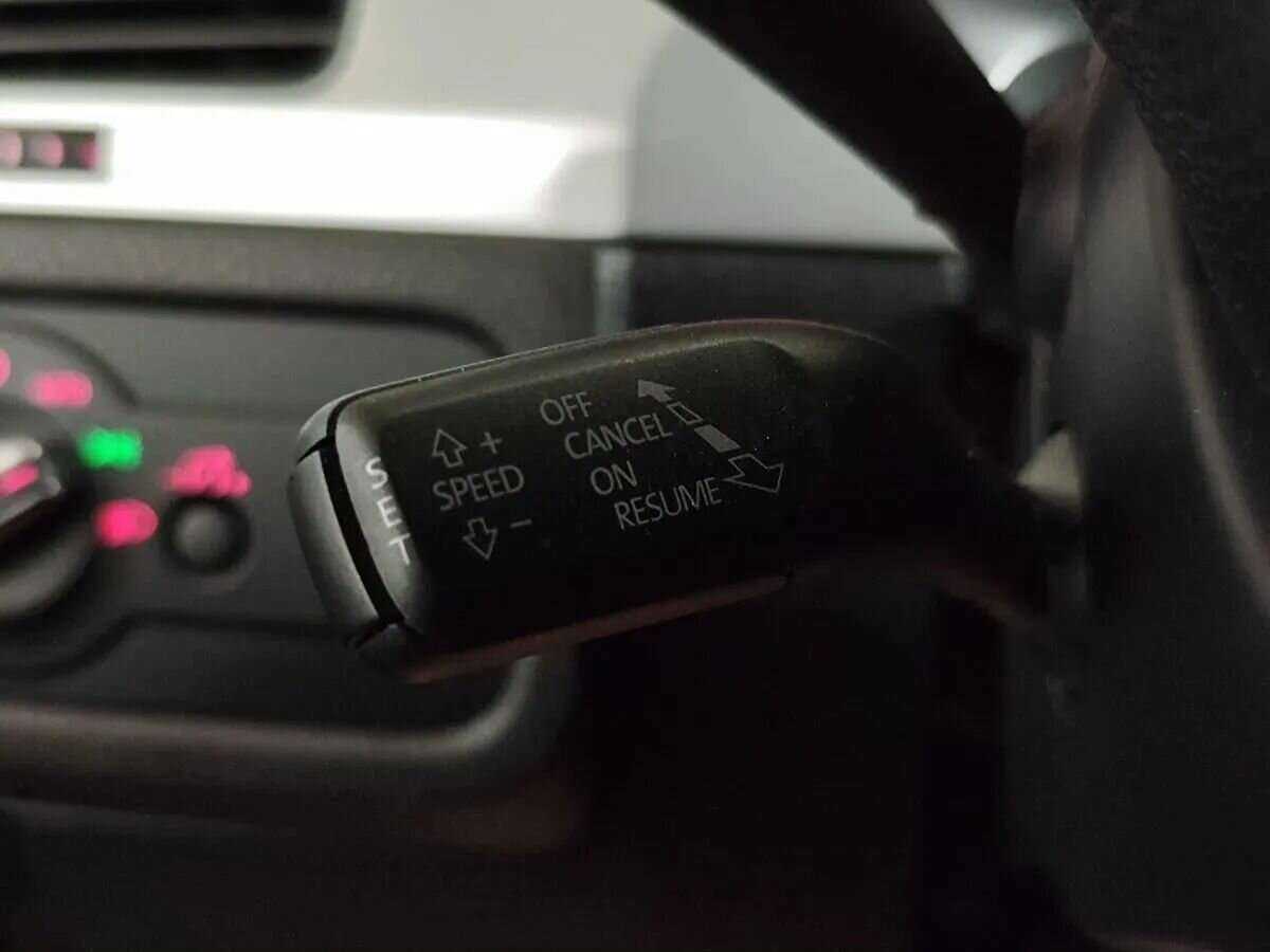 Volkswagen Touareg, 2014 Фото №15