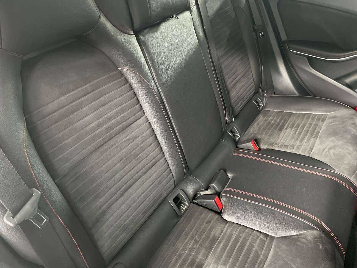 Mercedes-Benz CLA 200, 2014 Фото №20