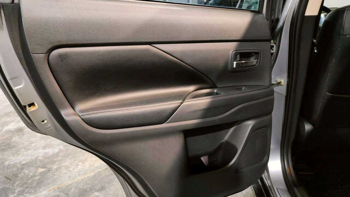 Mitsubishi Outlander, 2012 Фото №15