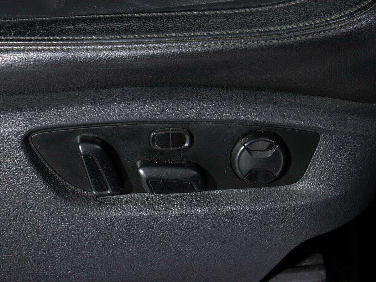 Volkswagen Touareg, 2012 Фото №16