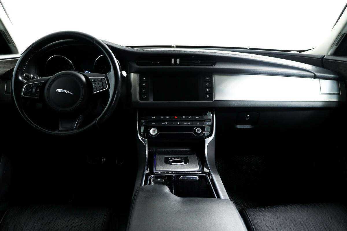 Jaguar XF, 2016 Фото №11