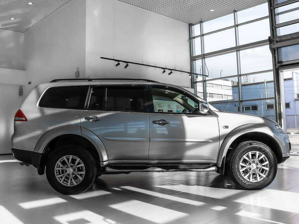 Mitsubishi Pajero Sport, 2015 - 49 559 км. | Фото №3