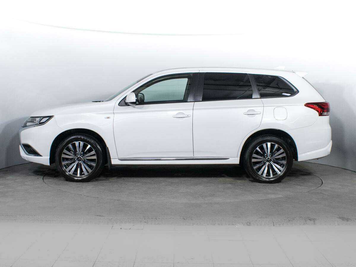 Mitsubishi Outlander, 2022 - 19 447 км. | Фото №8