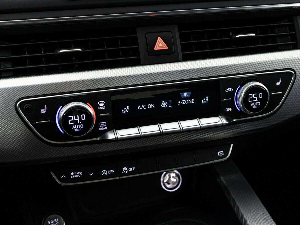 Audi A4, 2015 Фото №14