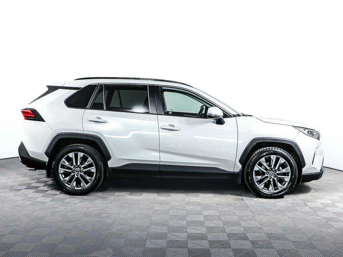 Toyota RAV4, 2021 - 66 912 км. | Фото №4