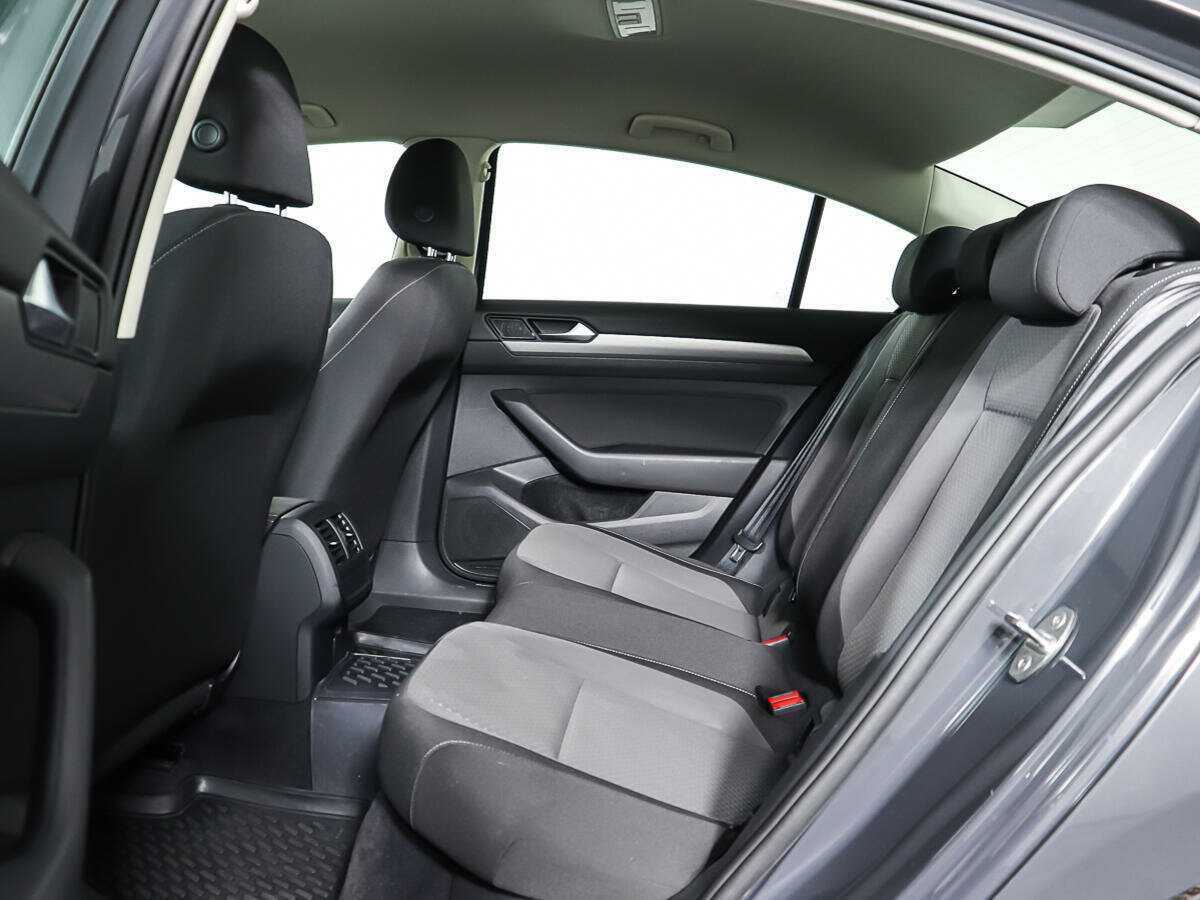 Volkswagen Passat, 2017 Фото №11