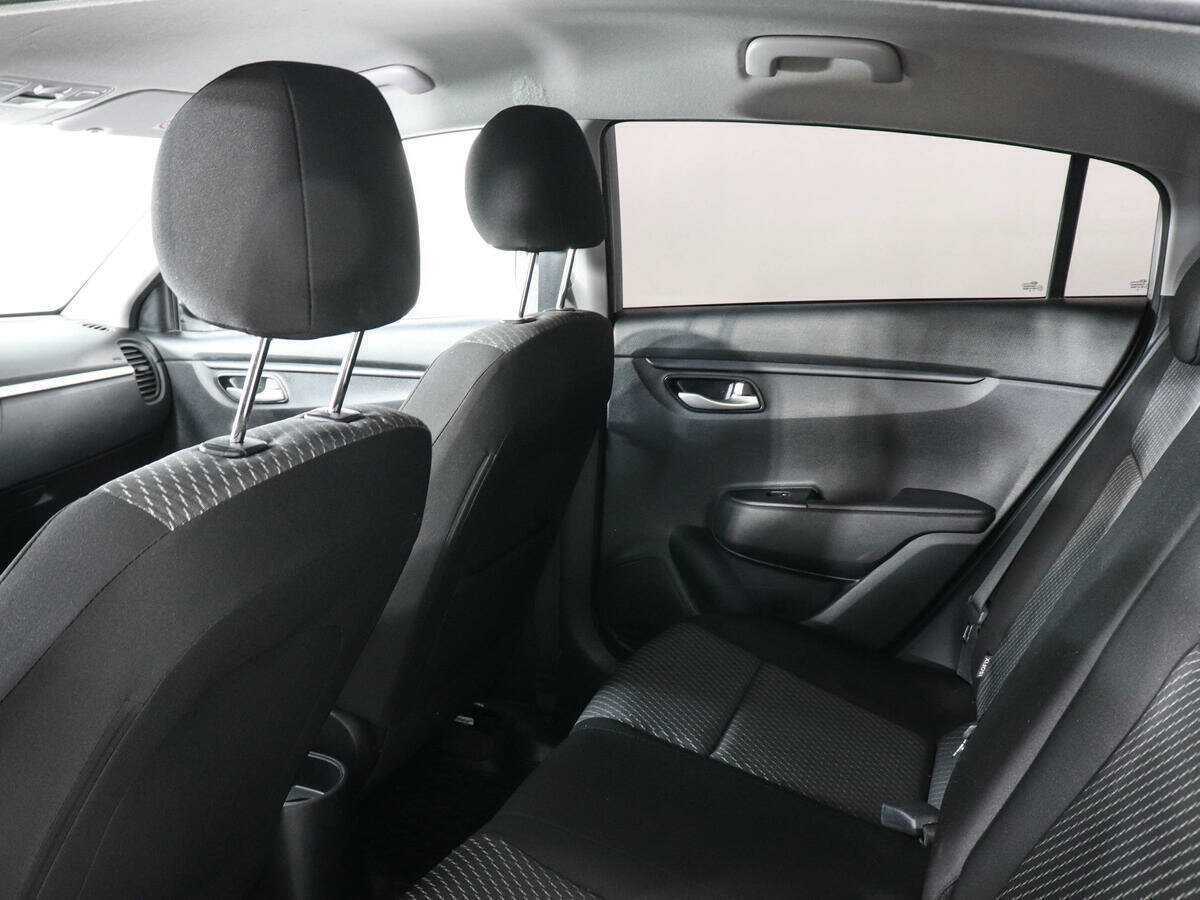 Kia Rio X-Line, 2020 Фото №12