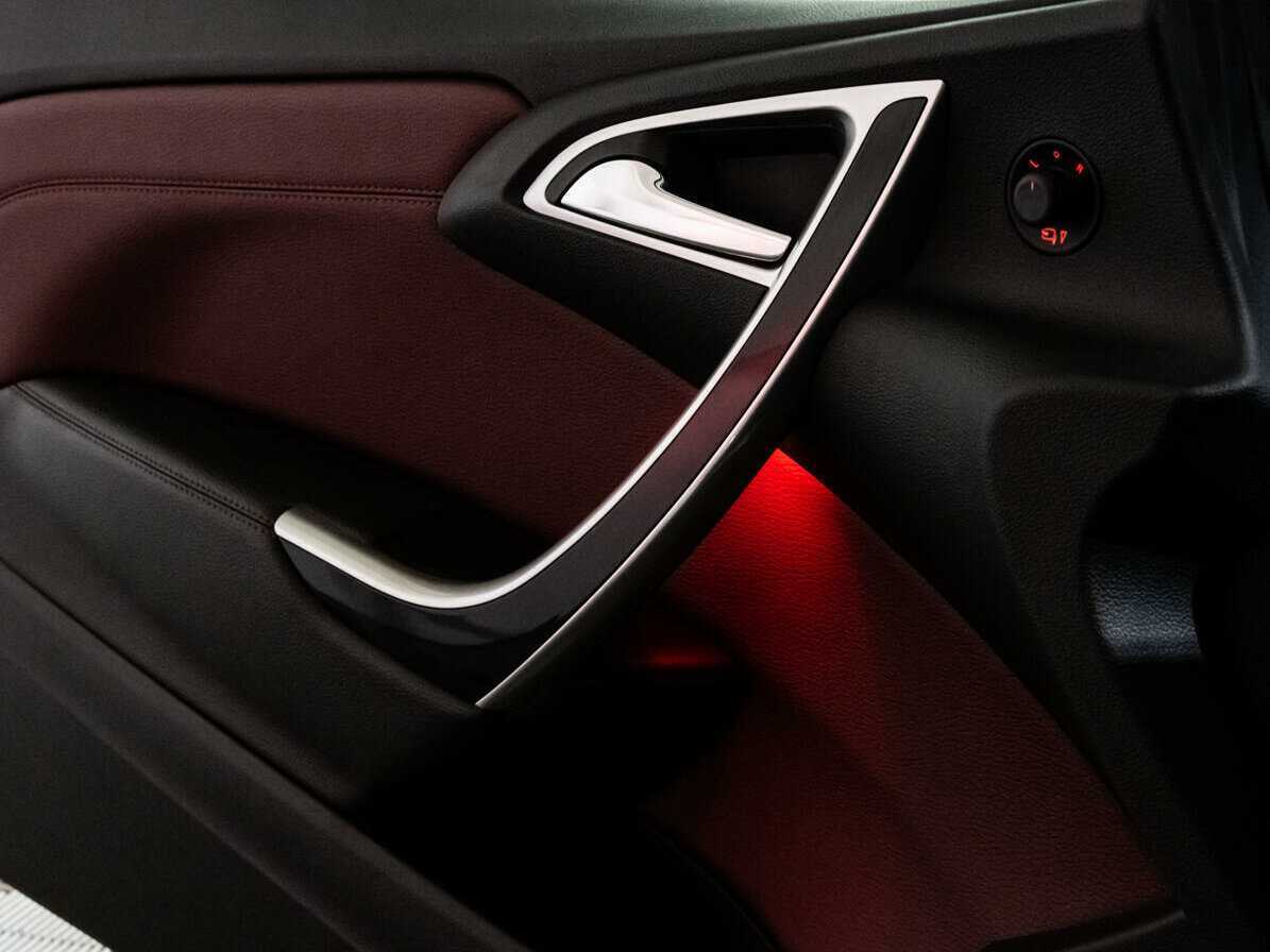 Opel Astra GTC, 2013 Фото №19