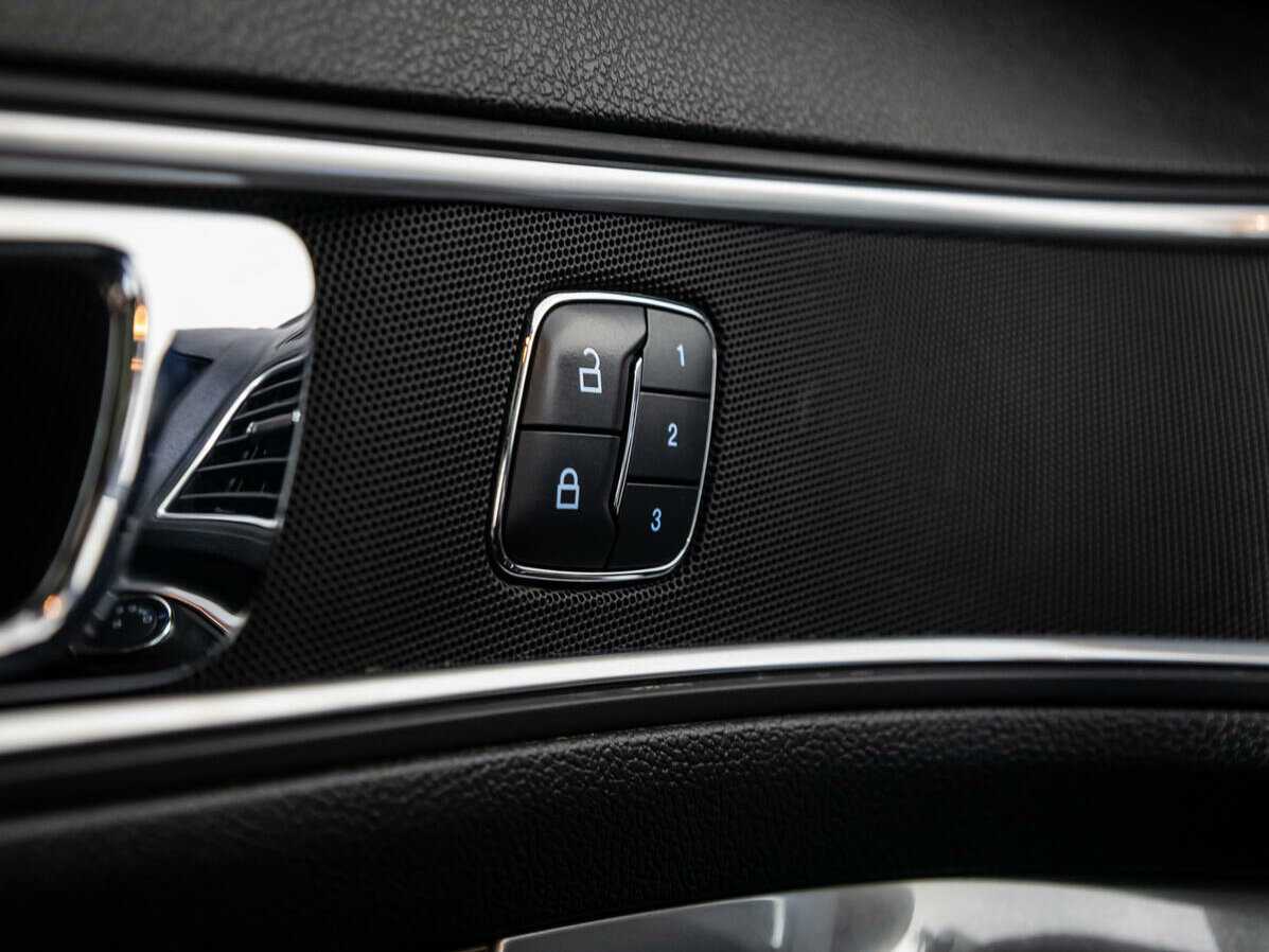 Ford Explorer, 2016 Фото №17