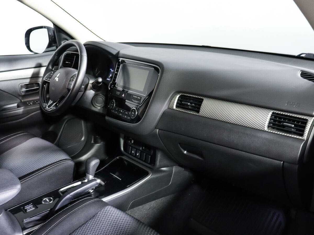 Mitsubishi Outlander, 2018 - 32 000 км. | Фото №7