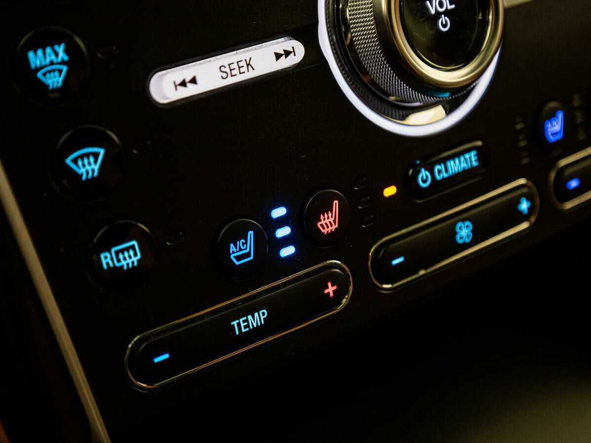 Ford Explorer, 2016 Фото №16