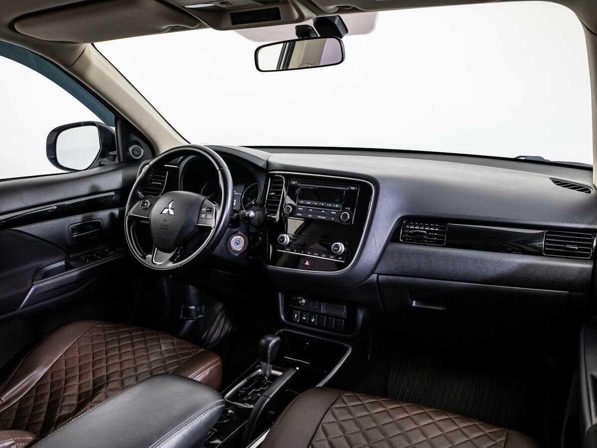 Mitsubishi Outlander, 2020 - 91 911 км. | Фото №7