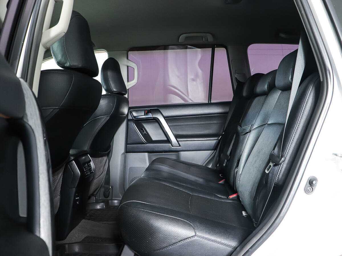 Toyota Land Cruiser Prado, 2012 Фото №10