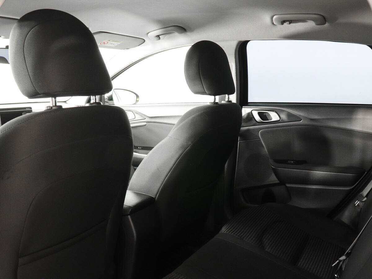 Kia Ceed, 2018 Фото №12