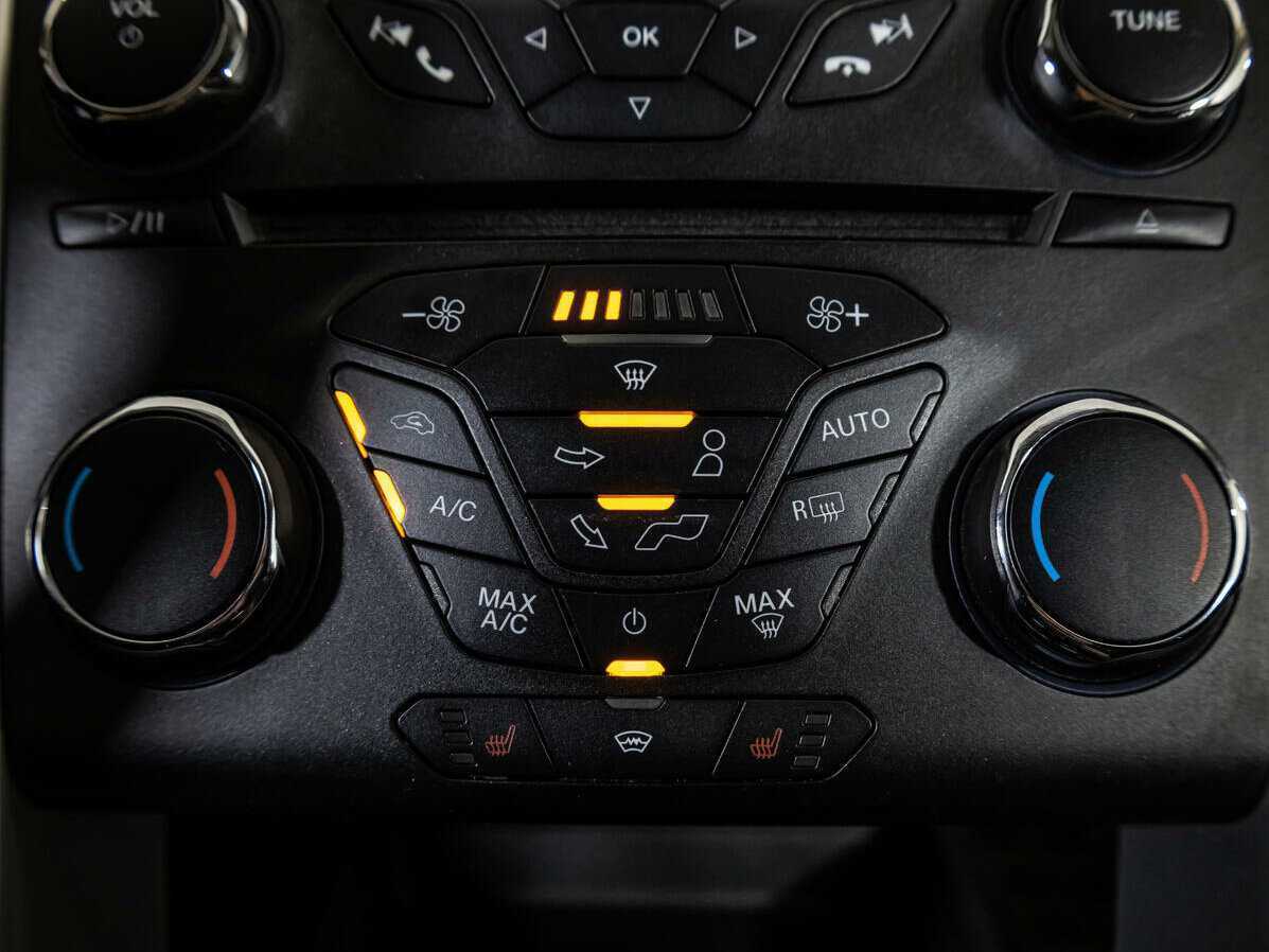 Ford Mondeo, 2015 Фото №11