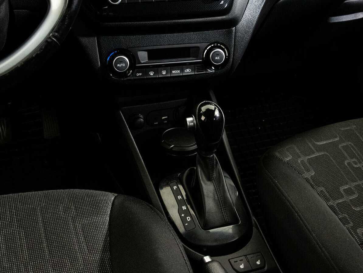 Kia Rio, 2016 Фото №10